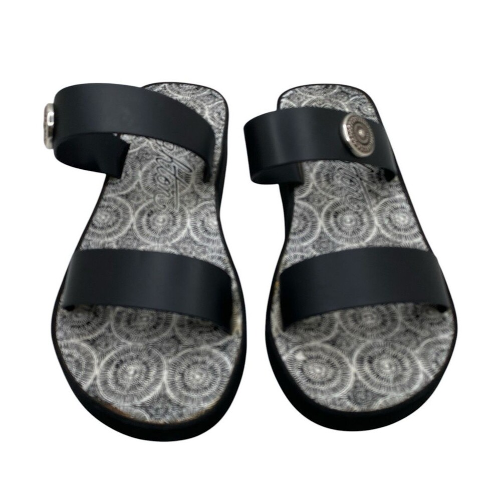 Brighton Black Leather Double Strap Platform Wedge Slip On Sandals Medallion Sz9